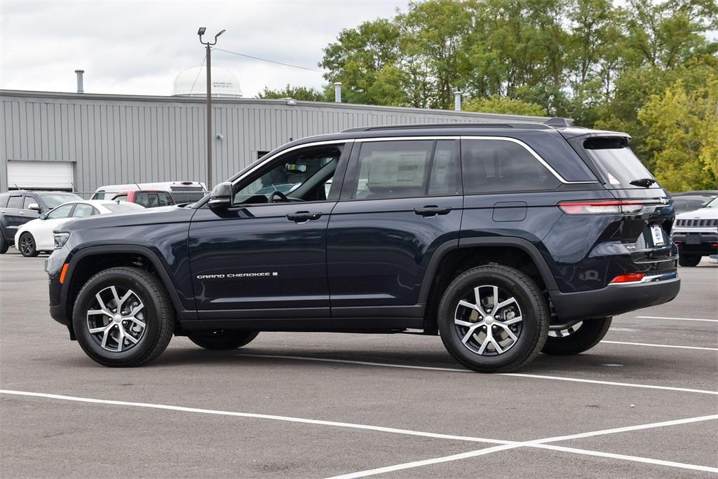 new 2025 Jeep Grand Cherokee car, priced at $47,971