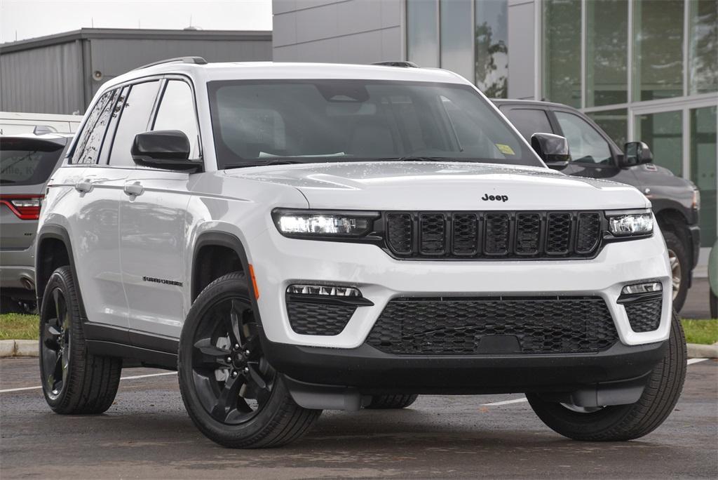 new 2025 Jeep Grand Cherokee car, priced at $48,958