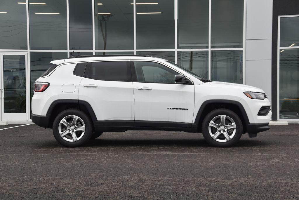 new 2024 Jeep Compass car, priced at $28,265