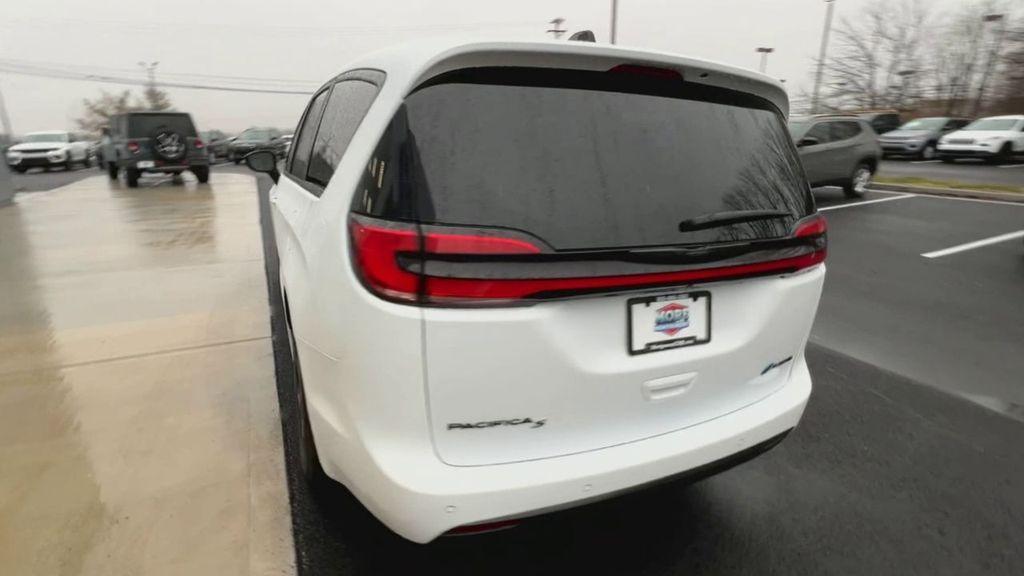 new 2024 Chrysler Pacifica Hybrid car, priced at $48,000