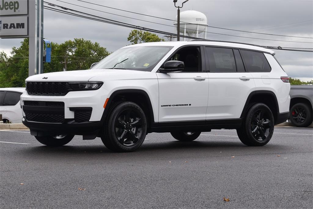 new 2024 Jeep Grand Cherokee L car, priced at $41,080