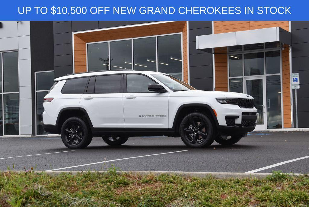 new 2024 Jeep Grand Cherokee L car, priced at $43,044