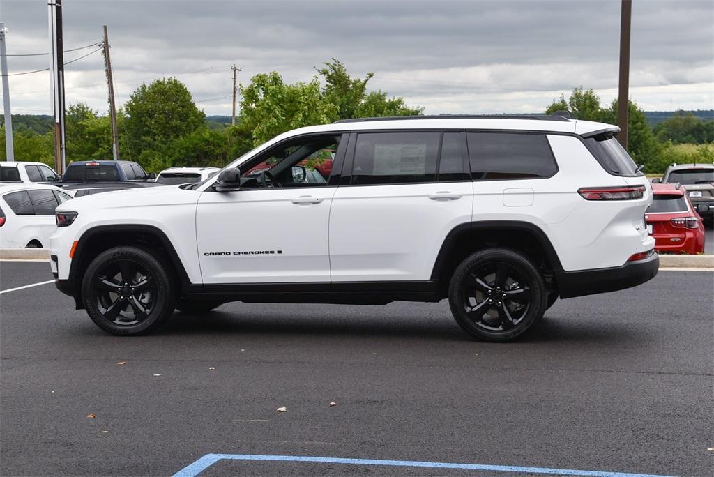 new 2024 Jeep Grand Cherokee L car, priced at $41,080