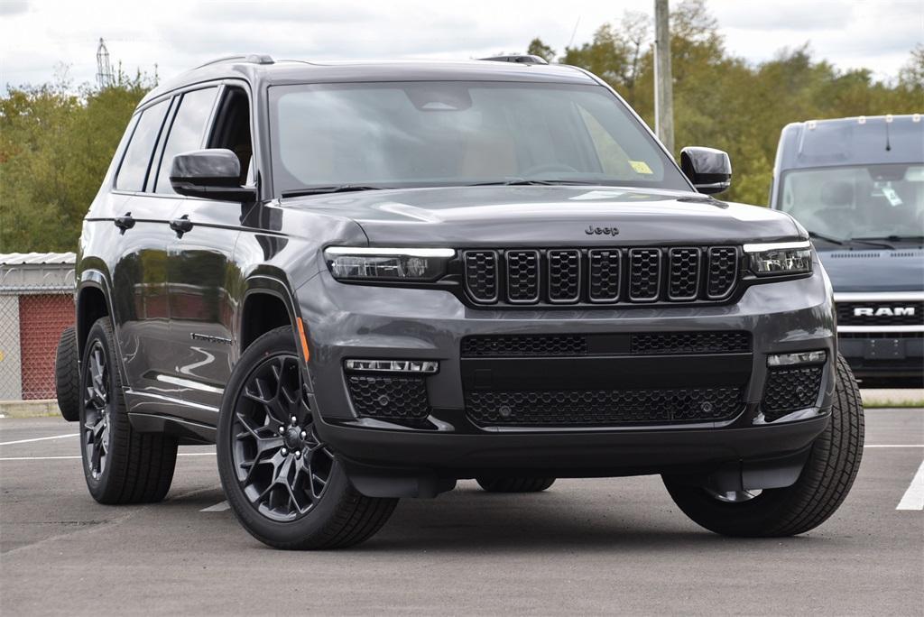 new 2025 Jeep Grand Cherokee L car, priced at $68,730