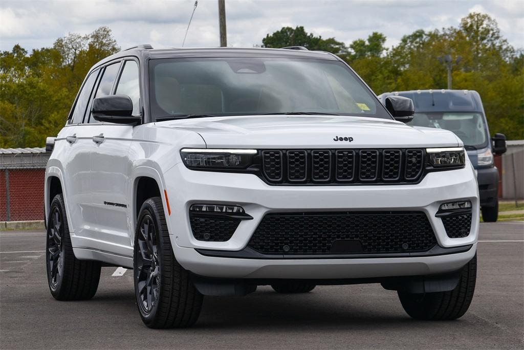 new 2025 Jeep Grand Cherokee car, priced at $65,525