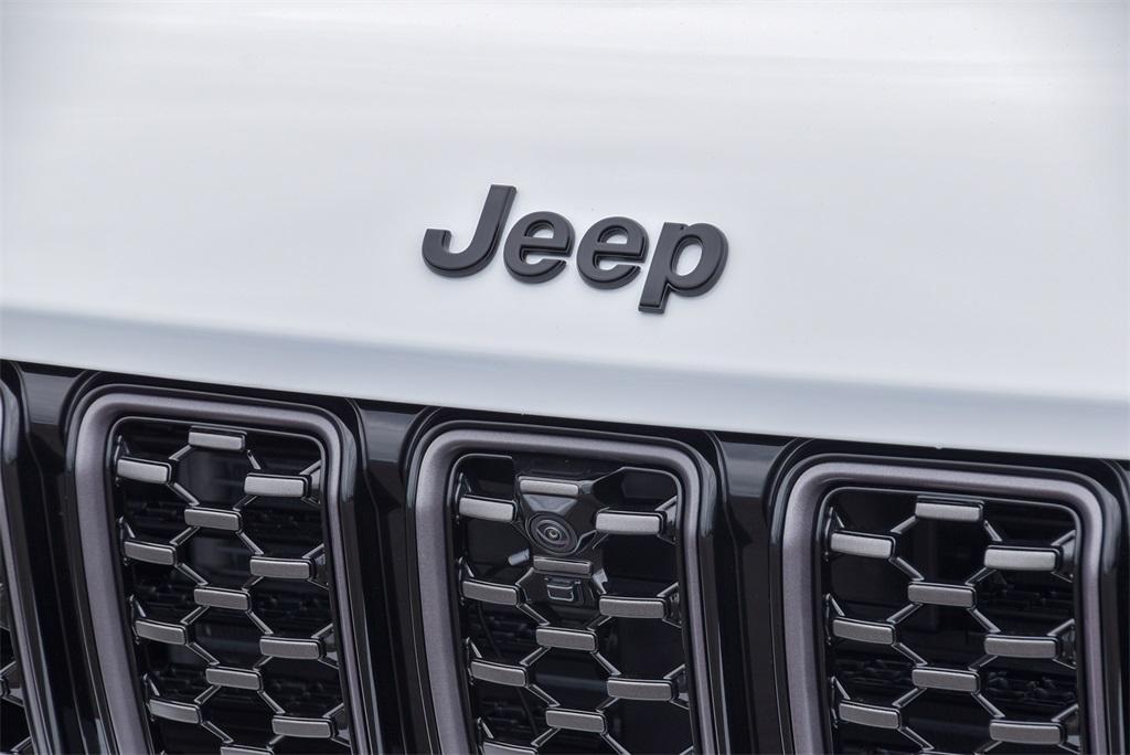 new 2025 Jeep Grand Cherokee car, priced at $65,525