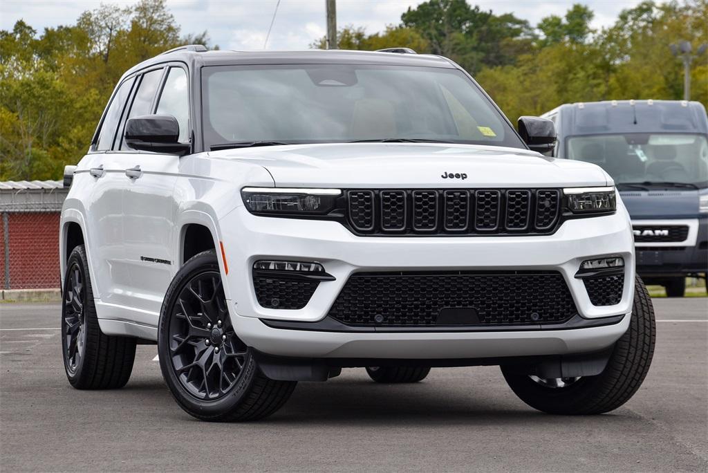 new 2025 Jeep Grand Cherokee car, priced at $65,525