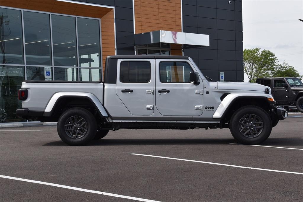 new 2024 Jeep Gladiator car, priced at $42,846