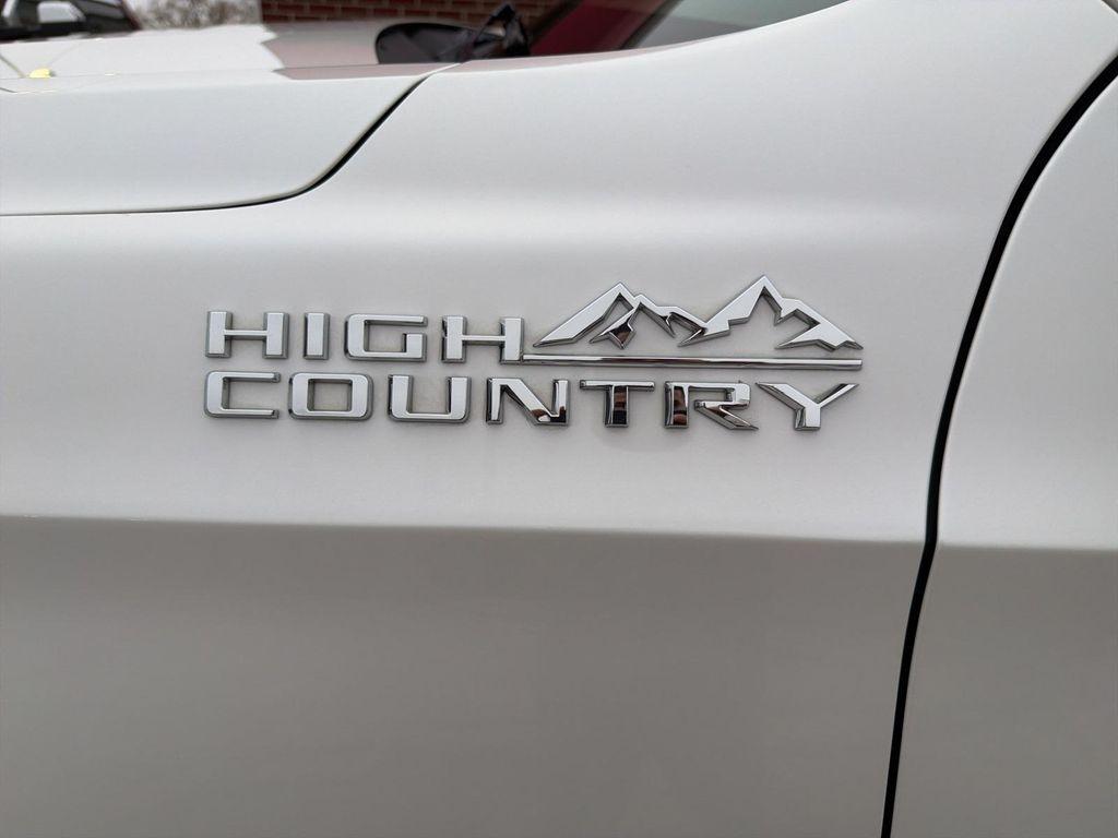 used 2021 Chevrolet Suburban car, priced at $40,294