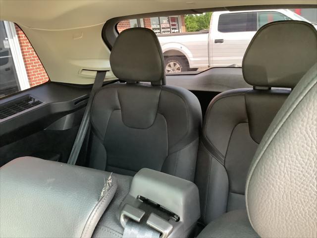 used 2022 Volvo XC90 car, priced at $37,678