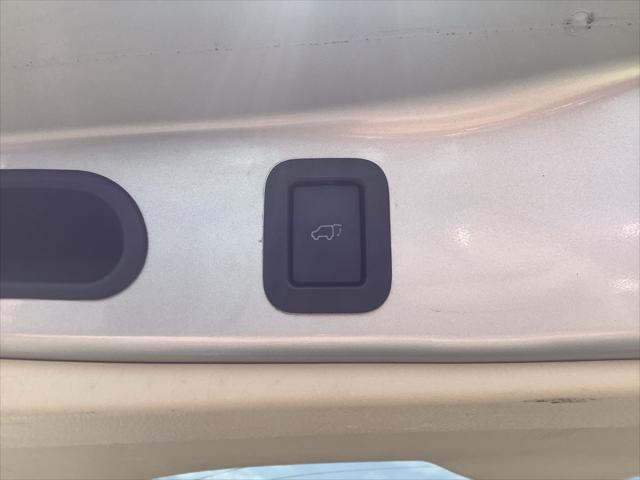 used 2015 Toyota Highlander car, priced at $19,589