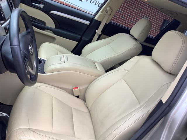 used 2015 Toyota Highlander car, priced at $19,589