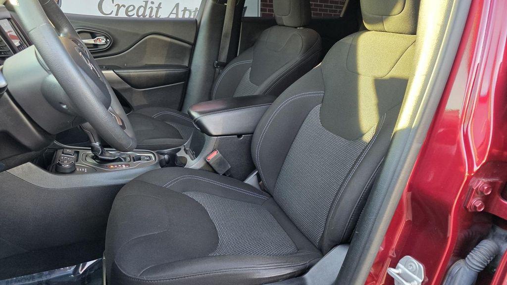 used 2021 Jeep Cherokee car, priced at $16,709
