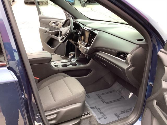 used 2023 Chevrolet Traverse car, priced at $33,489
