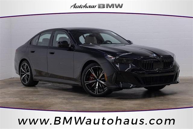 new 2024 BMW 540 car, priced at $77,895