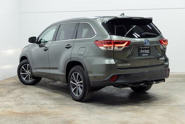 used 2018 Toyota Highlander Hybrid car, priced at $26,000