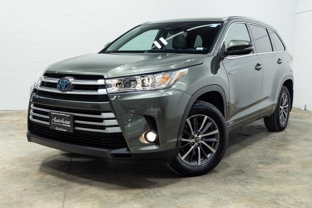 used 2018 Toyota Highlander Hybrid car, priced at $26,000