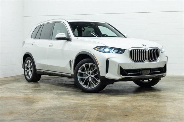 new 2025 BMW X5 car, priced at $72,075