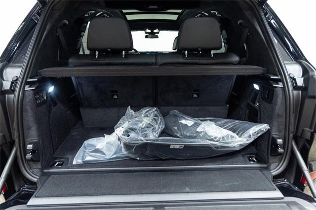 new 2026 BMW X7 car, priced at $127,355