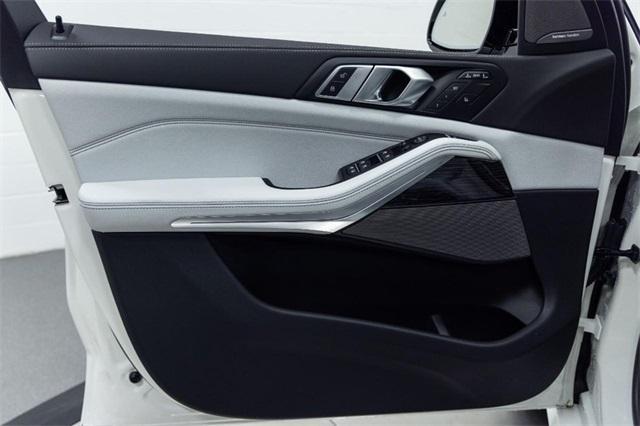 new 2026 BMW X7 car, priced at $99,485