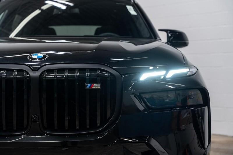 new 2025 BMW X7 car, priced at $123,905