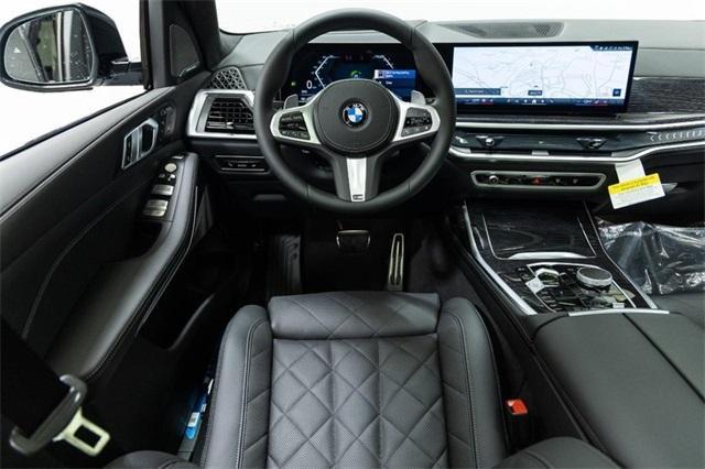 new 2025 BMW X7 car, priced at $98,365