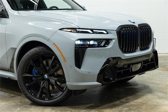 new 2025 BMW X7 car, priced at $98,365