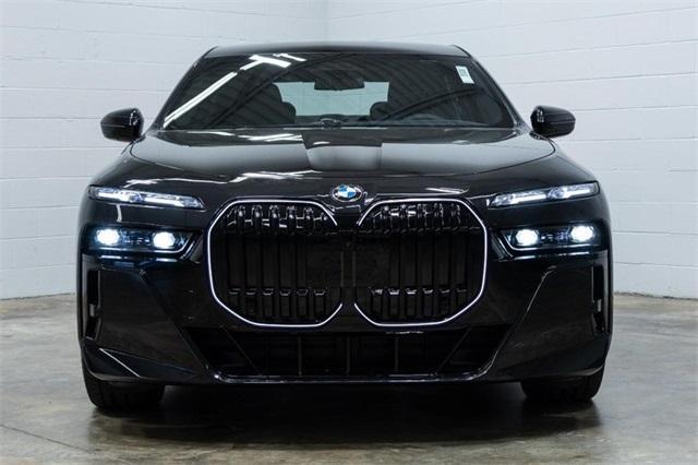 new 2025 BMW 760 car, priced at $145,725