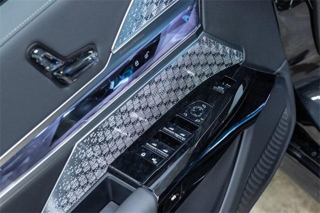 new 2025 BMW 760 car, priced at $145,725