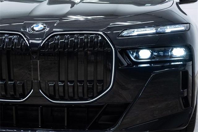 new 2025 BMW 760 car, priced at $145,725