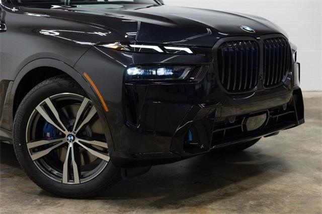 new 2025 BMW X7 car, priced at $97,065