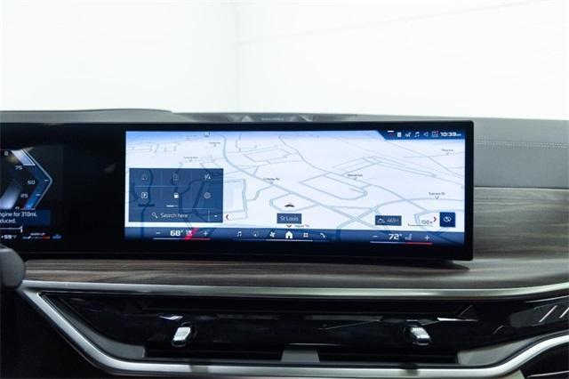 new 2026 BMW X7 car, priced at $127,775