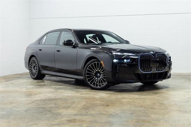 new 2025 BMW 760 car, priced at $132,125
