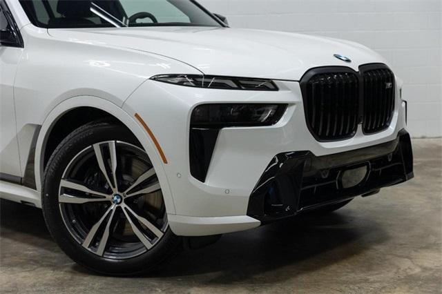 new 2025 BMW X7 car, priced at $119,425