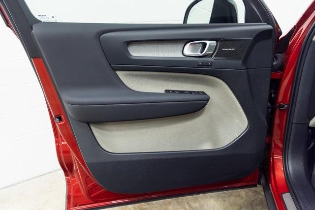 used 2024 Volvo XC40 car, priced at $36,399