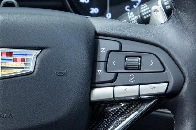 used 2022 Cadillac XT6 car, priced at $39,990