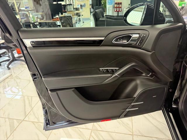 used 2018 Porsche Cayenne car, priced at $30,998