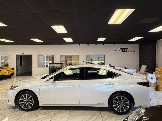 used 2022 Lexus ES 300h car, priced at $25,998