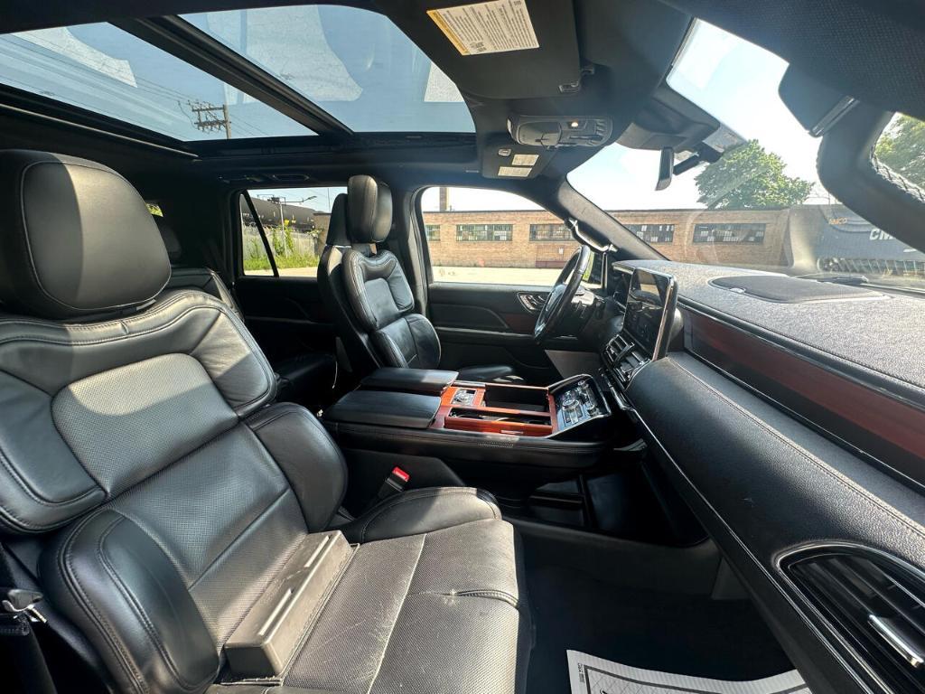 used 2021 Lincoln Navigator car, priced at $39,998