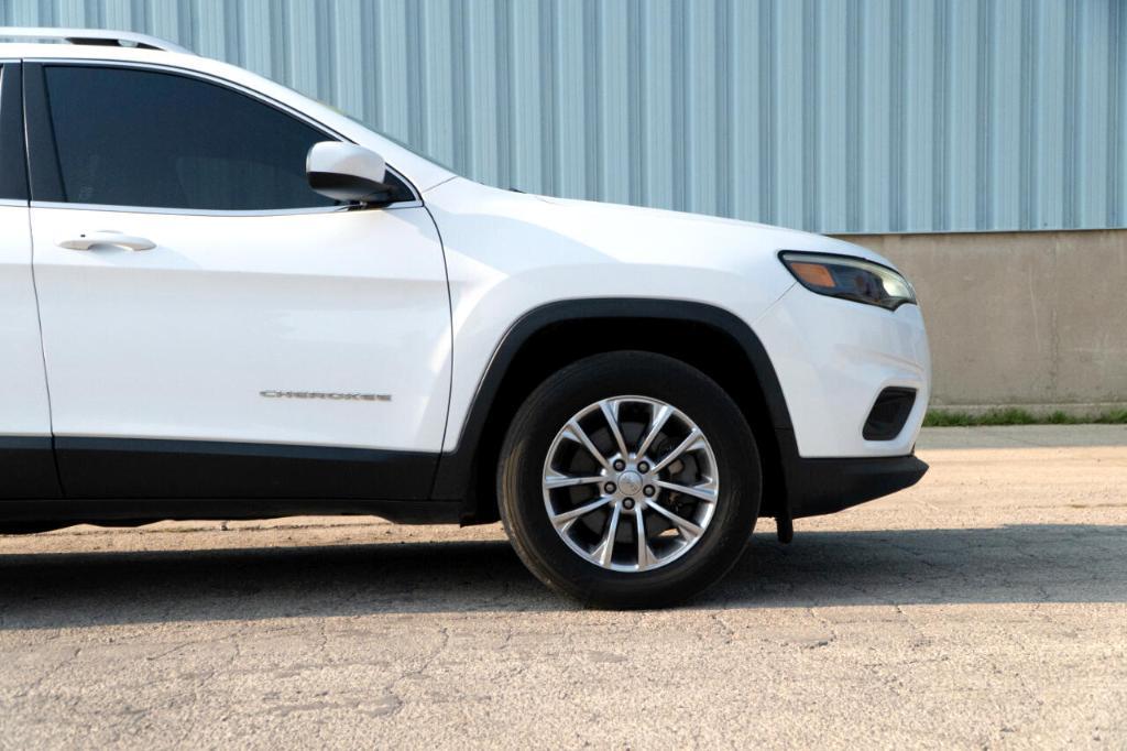 used 2019 Jeep Cherokee car, priced at $12,995
