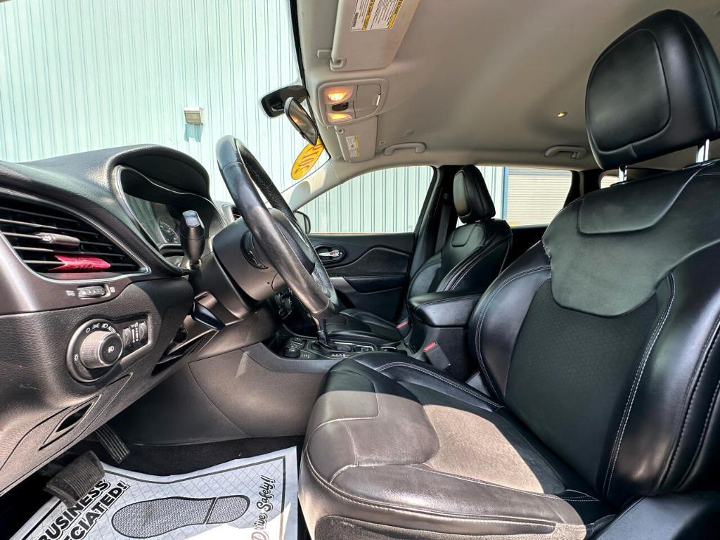 used 2019 Jeep Cherokee car, priced at $13,995