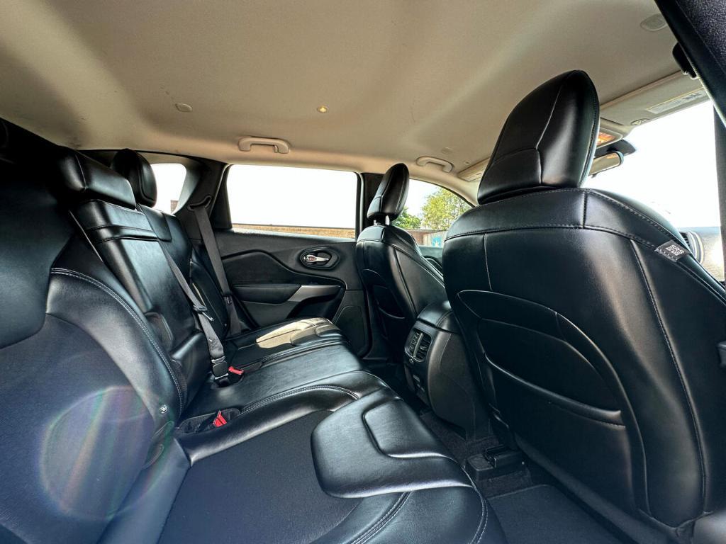 used 2019 Jeep Cherokee car, priced at $13,995