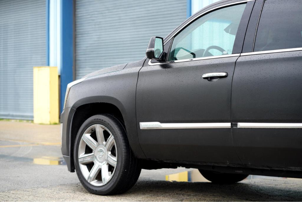 used 2019 Cadillac Escalade ESV car, priced at $24,995