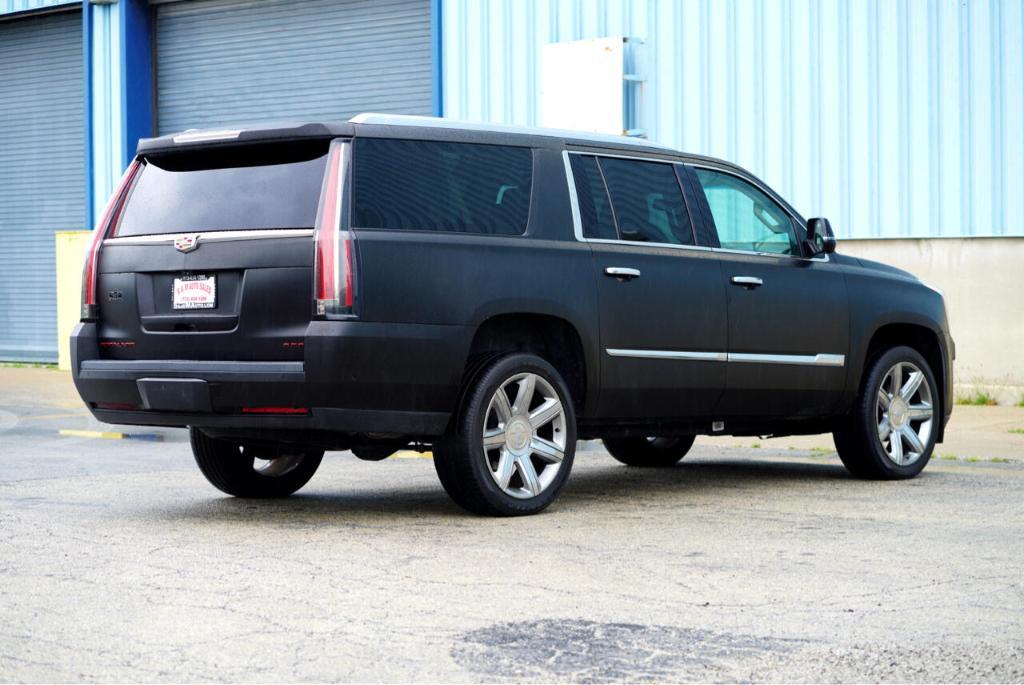 used 2019 Cadillac Escalade ESV car, priced at $24,995