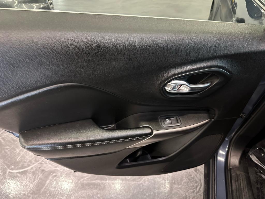 used 2019 Jeep Cherokee car, priced at $11,998