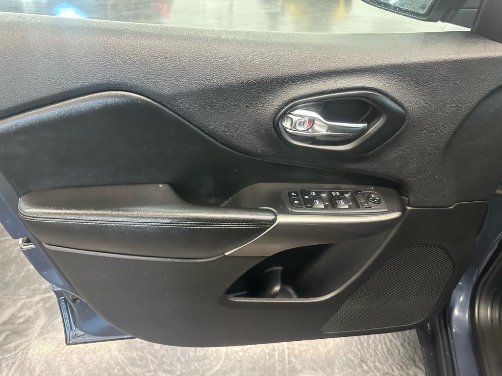 used 2019 Jeep Cherokee car, priced at $11,998