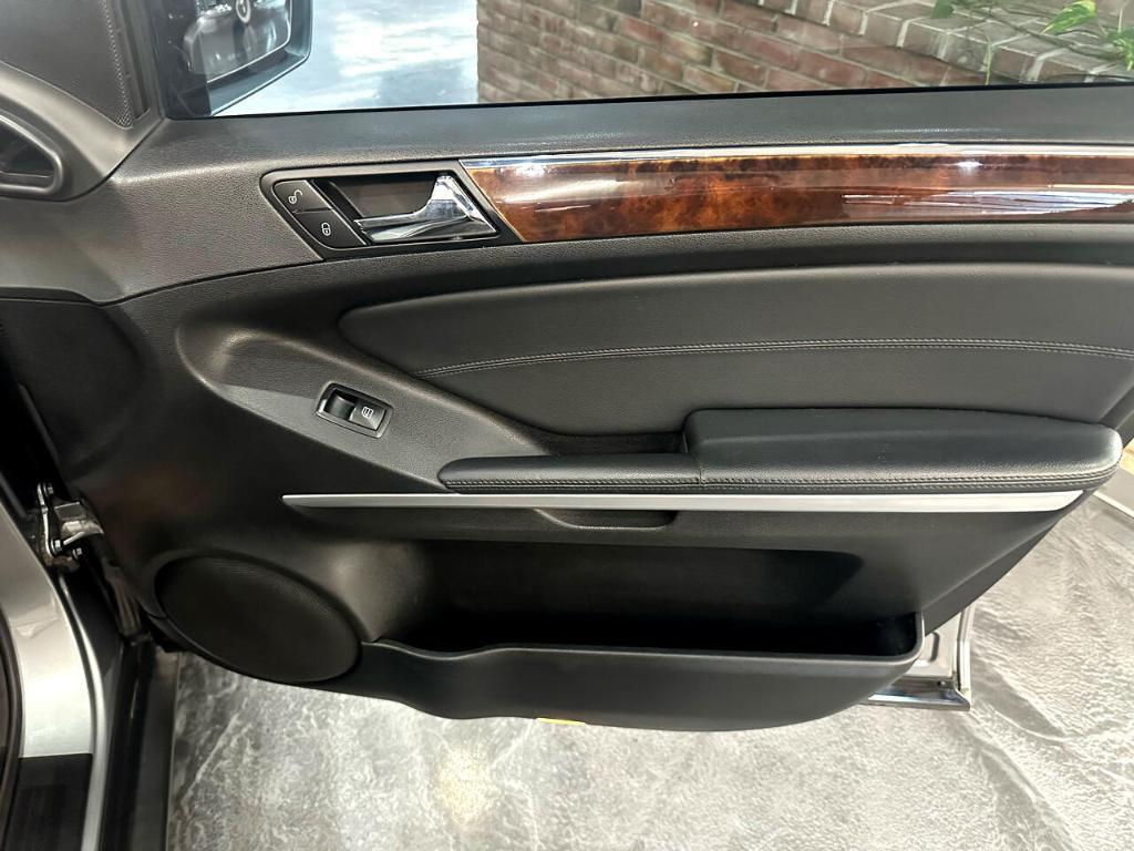 used 2010 Mercedes-Benz M-Class car, priced at $8,999