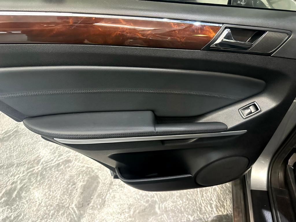 used 2010 Mercedes-Benz M-Class car, priced at $8,999