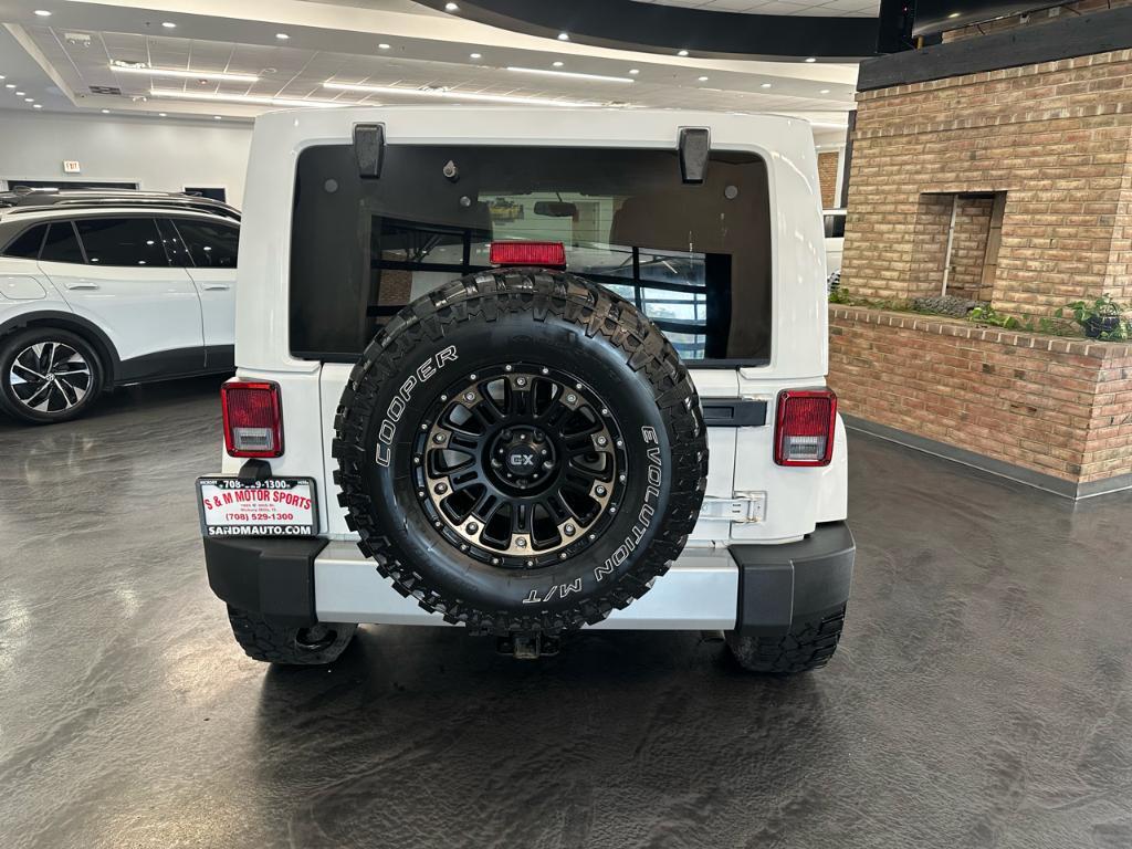 used 2015 Jeep Wrangler Unlimited car, priced at $15,995