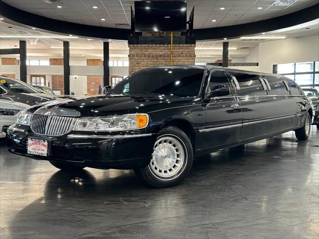 used 1999 Lincoln Town Car car, priced at $8,988